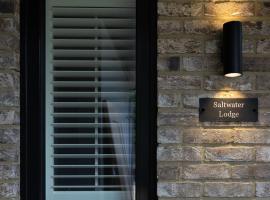 Saltwater Lodge - Air Conditioned 75yrd to the sea, apartment in Seaview