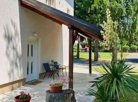 Guest house Ema