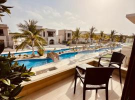 Dream Apartment - Near Beach with Pool View & WiFi, luxusní hotel v destinaci Salalah