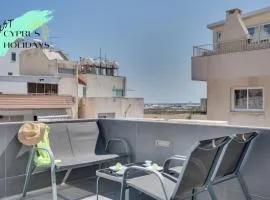 Makenzy Star 2bd Duplex 300m From Beach