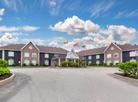 Quality Inn & Suites Oakville-Mississauga、オークビルのホテル