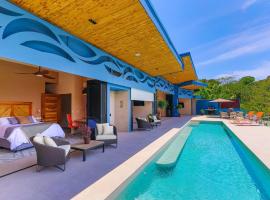 Villa Buddha Belly OceanMountain top views, hotel in Quepos
