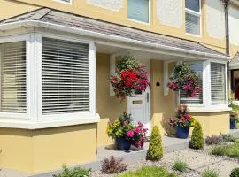 3 Fair Hill House centrally located with parking and wifi sleeps 6