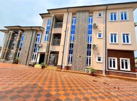 De Ross Hotel & Suites, hotel v Uyu
