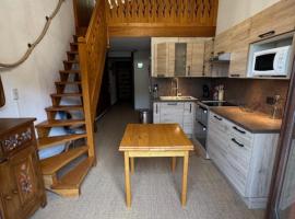 Le chalet des pistes, hotel v destinaci Demi-Quartier