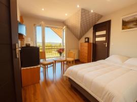 Bieszczadzki Dom Gościnny w Werlasie, hotel en Werlas