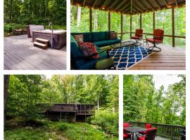 Secluded Oasis w Hot Tub, Screened-in Porch, WiFi!