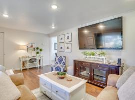 1 Mi to Main Street Vernal Updated Home with Yard!, hotel v destinaci Vernal