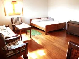 Wood & Hills Heritage Retreat - Wider Zagreb Area - 5G WiFi - Sauna - Forest