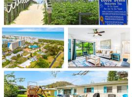 Beach House in Cocoa Beach - Steps to Beach - Game room - Backyard with Grill - Playground, hotel v destinaci Cocoa Beach