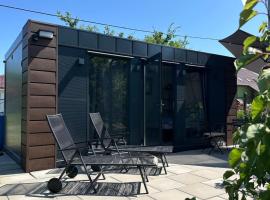 Glamping Pod meruňkami, hotel v destinaci Bulhary