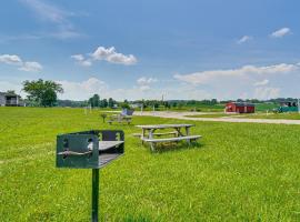 5 Mi to Dtwn Sweetwater Studio with Serene Views, hotel i Sweetwater