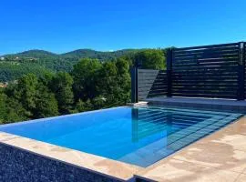 Villa Queen