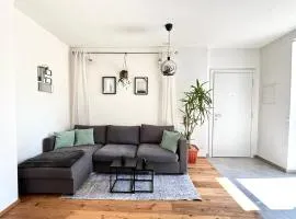 Vienna Nest, central and quiet with balcony and garden, self check-in