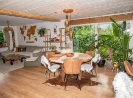Boka's Forest Getaway