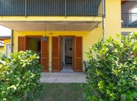 House of Camellias - Ground Floor with Garden