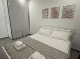 July's Beach Apartment, Hotel in Vlora