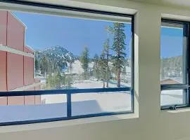 Comfortable Condo - Gorgeous Slopeview and Access to 3 Hot Tubs Unit 303 at 1849