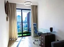 Cozy Stylish Apartment with King Bed and Wi-Fi