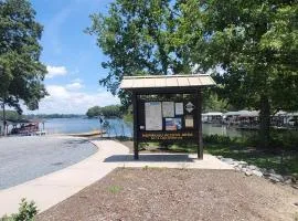 Gateway to Lake Tillery Retreat