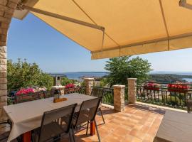 Beautiful Apartment In Palit With Wifi, hotel i Palit