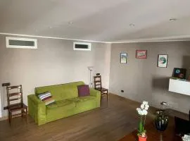 Aosta Center large Apartment with large shower