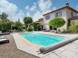 Cadre Nature, Hotel in Montauroux