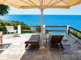 Hideaway in Damouchari with private access to sea ANNA's HORIZON
