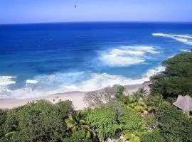 Perla Marina Ecolodge Beach - Kite, Surf, next Encuentro beach, Cabarete
