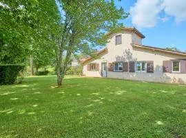 Maison T3 chaleureuse avec WiFi gratuit, 2 cheminées, 2-4 personnes - FR-1-841-29