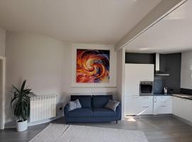 Il Pioppo Rosso Apartment MXP Milan Como Lakes Free parking!, hôtel à Castellanza