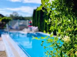 Villa - Riviera Nistreana