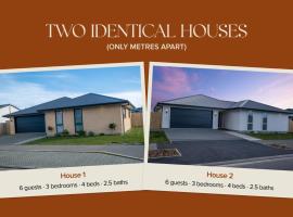 2 Houses side by side with Games Rooms Walking distance to shops and restaurants, hotel v destinaci Prebbleton