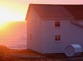 The Old Salt Box Co. - Grandma Lilly's, vacation home in Fogo