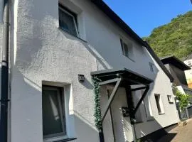 Ganzes Haus für 4 in Kestert