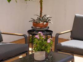 Ono Villa at Kiryat Ono, hotel in Qiryat Ono