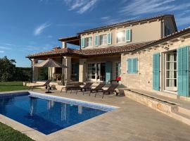 Villa Julia - Luxury villa with sea view, hotel in Razvala