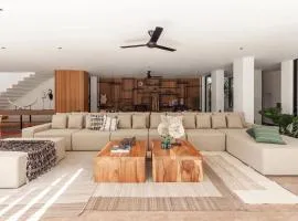 Villa Zeno Arete Pererenan 6 Bedroom , Ice Bath, Sauna and Gym