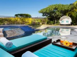 HOUSE OF JOY Light and Airy 4BR KaMilo Home with Heated Pool and Spa