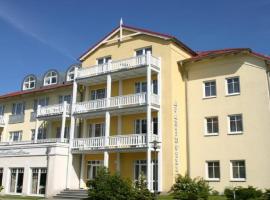 Strandschlösschen, hotel v destinaci Kühlungsborn
