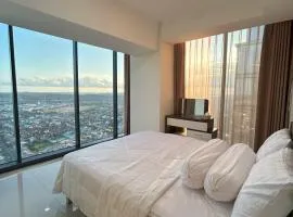 53rd Floor, 2 BR, Apartment with View -Pollux