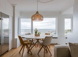 Huswell - Bright & Stylish Apartment Near Beach with Sea view, villa in Knokke-Heist