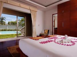The Residence Bantao Villa unit 121, hotel en Bang Tao Beach