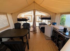 Comfort tent Val de Wanne, hotel v destinaci Trois-Ponts