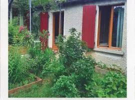 Petit studio avec jardin à 10 mn d'Avignon