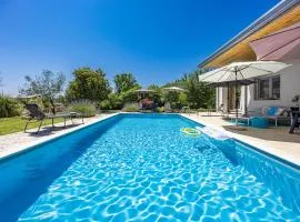 Holiday house with pool near Rovinj