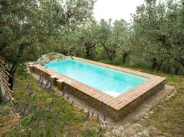 Collazzone - "Il Tramonto" casale con piscina, hotel v destinaci Collazzone