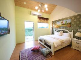 328包棟民宿 獨棟小木屋, brunarica v mestu Luodong