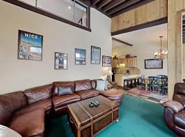 Beautifully Remodeled 4 Bedroom Condo