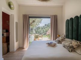 L'hôtel des oiseaux、レ・ボー・ド・プロヴァンスのホテル